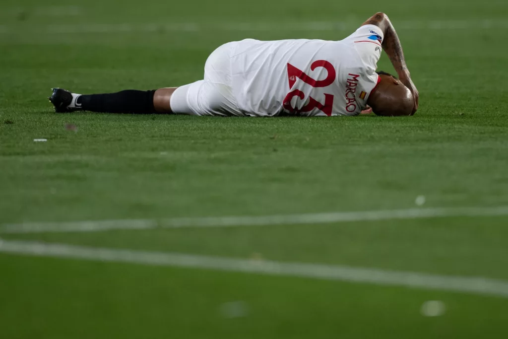 Marcao se vuelve a lesionar en el Sevilla FC - Manchester United